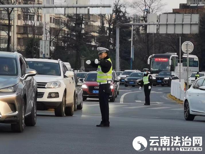 昆明交警四大队多举措缓解城市交通拥堵